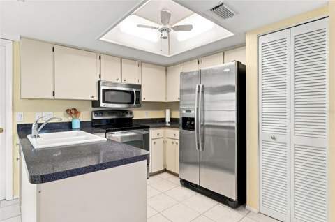 6695 Pin Oak Court, Spring Hill FL - photo 7 of 35