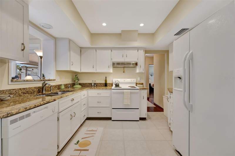 2 bedroom Single Family Residence at 130 59th Street, Coral Heights, Bradenton — photo 4