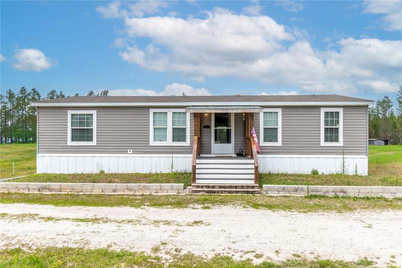 4 bedroom Manufactured Home at 12655 NE 215th Street, Paynes Landing Ranches Unr, Fort Mc Coy — photo 2