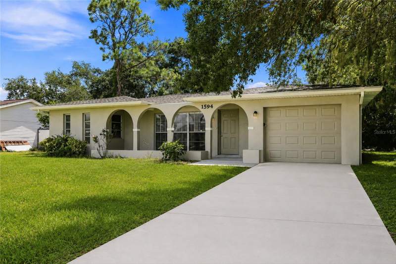 3 bedroom Single Family Residence at 1594 Beacon Drive, Port Charlotte Prcl B Sec20, Port Charlotte — photo 5