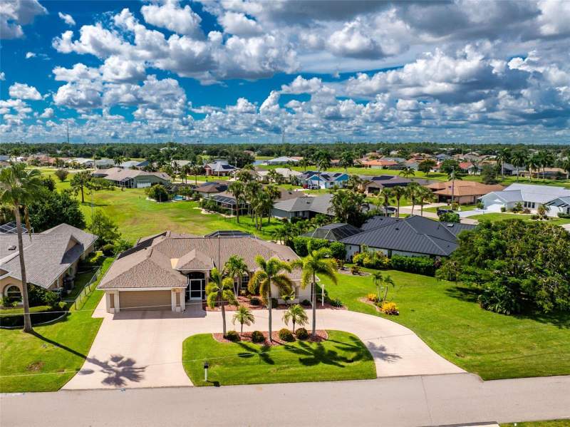 4 bedroom Single Family Residence at 1512 Blue Lake Circle, Punta Gorda Isles Sec 23, Punta Gorda — photo 2