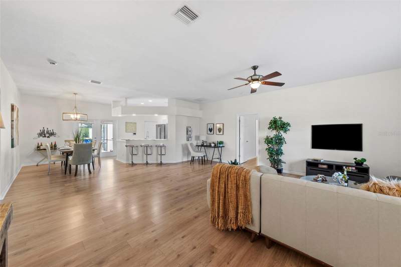 3 bedroom Single Family Residence at 350 47th Avenue, Harcourt Estates, St Petersburg — photo 4