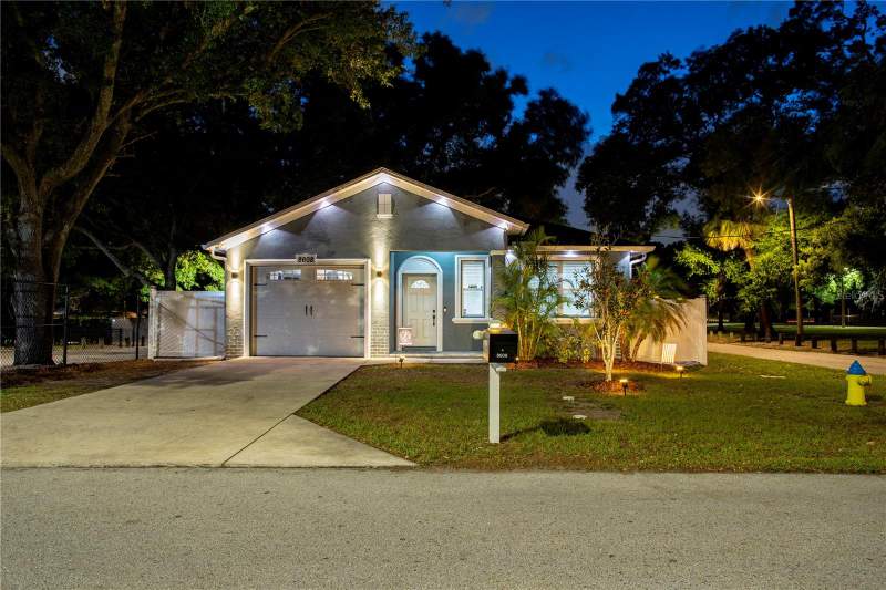 8608 N MITCHELL AVENUE home for sale in Sulphur Springs