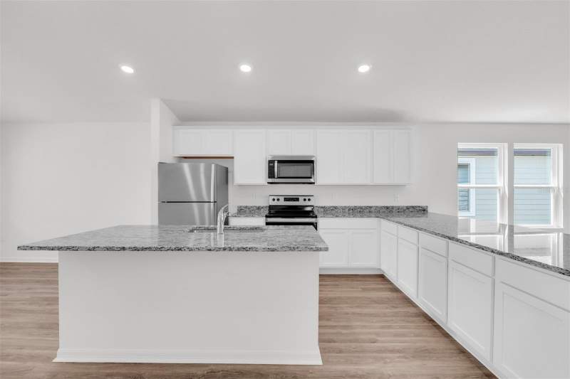 3 bedroom Single Family Residence at 2517 SW 165th Street Road, Marion Oaks 04, Ocala — photo 5