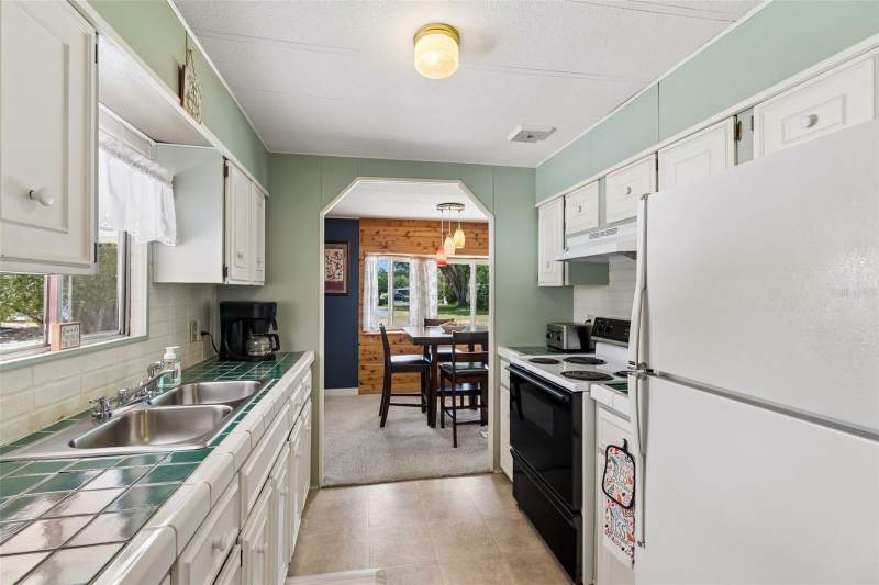 2 bedroom Mobile Home at 14289 Midfield Street, Brookridge Comm, Brooksville — photo 3