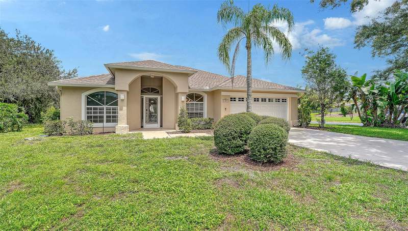 3 bedroom Single Family Residence at 23 Arbor Oaks Drive, Arbor Oaks, Sarasota — photo 3