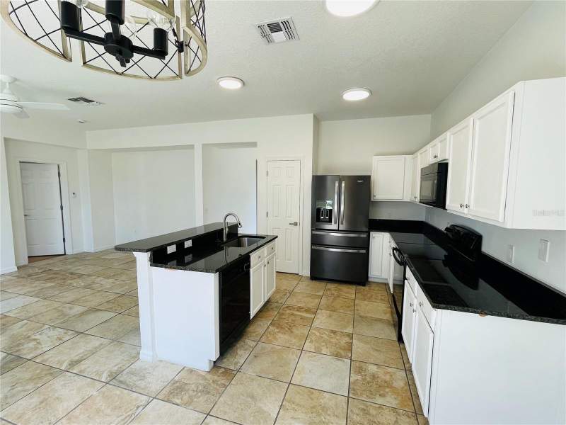 4 bedroom Single Family Residence at 2728 PORTCHESTER COURT, SOMERSET, KISSIMMEE — photo 3