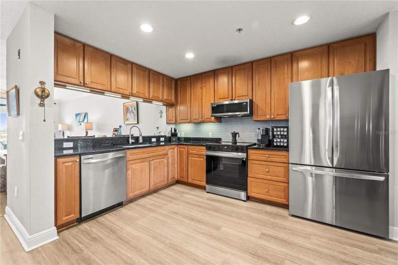 2 bedroom Condominium at 425 150th Avenue #2303, Snug Harbour Condo, Madeira Beach — photo 4