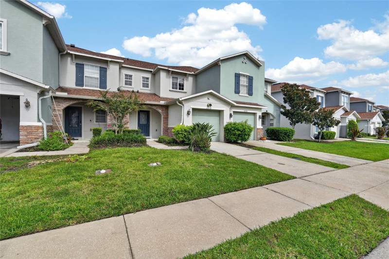 2 bedroom Townhouse at 2436 Hassonite Street, Amber Pointe, Kissimmee — photo 2