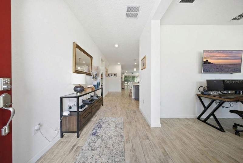 4 bedroom Single Family Residence at 17932 Passionflower Circle, Serenoa Village 2 Ph 1B-1, Clermont — photo 4