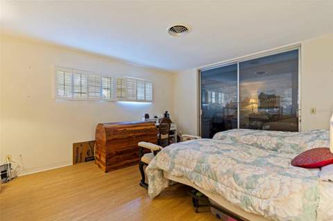 1036 North Shore Drive #1, St Petersburg FL - photo 16 of 38