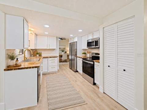 1671 Castlewood Lane, Palm Harbor FL - photo 6 of 6