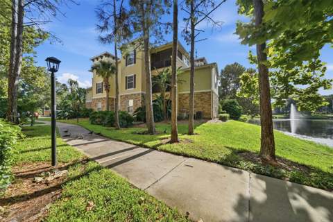 10209 Courtney Palms Boulevard #301, Tampa FL - photo 17 of 21