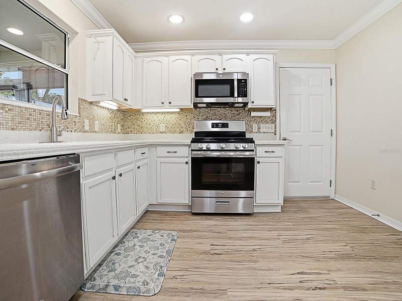 2 bedroom Single Family Residence at 299 Mercer Way, The Villages, The Villages — photo 5