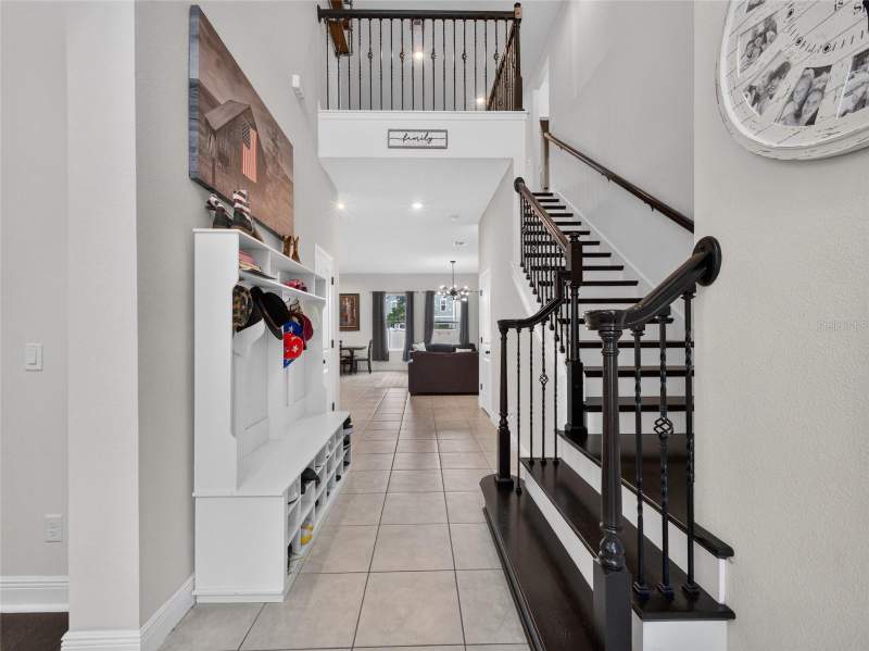 7 bedroom Single Family Residence at 659 Red Haven Lane, Oviedo Gardens - A Rep, Oviedo — photo 5