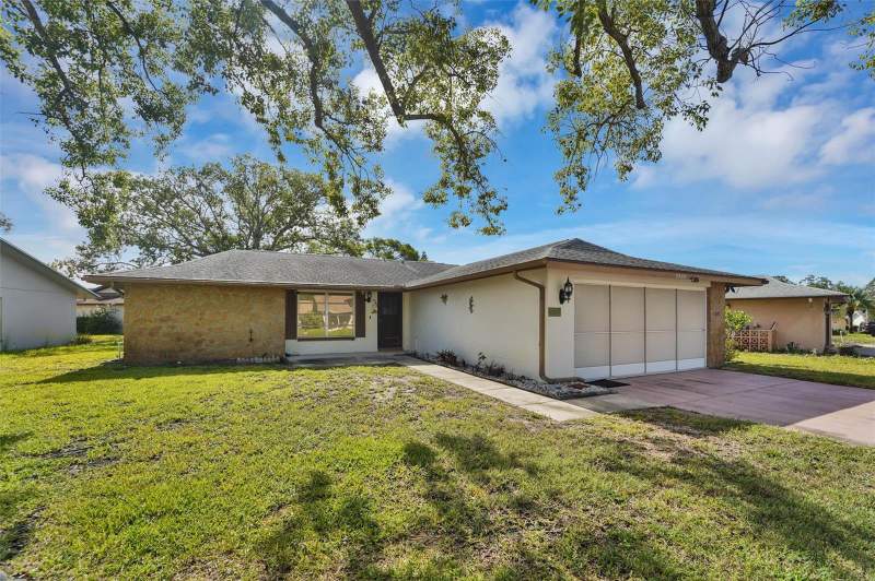 2 bedroom Single Family Residence at 10800 Los Santos Drive, San Clemente Village, Port Richey — photo 3