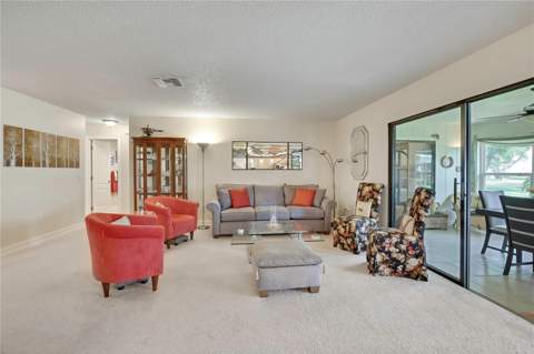 6433 Lost Tree Lane, Spring Hill FL - photo 14 of 39