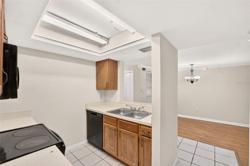 2 bedroom Single Family Residence at 924 SW 57th Drive, Rockwood Villas, Gainesville — photo 3