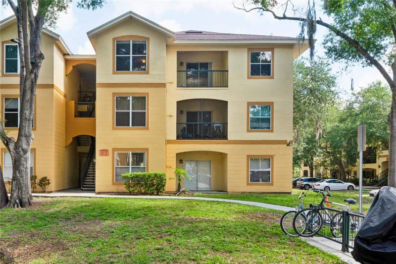 5618 PINNACLE HEIGHTS CIRCLE #312 home for sale in The Pinnacle At Carrollwood A