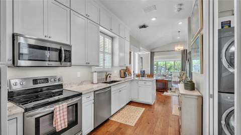 3003 Wood Duck Drive, Polk City FL - photo 6 of 47