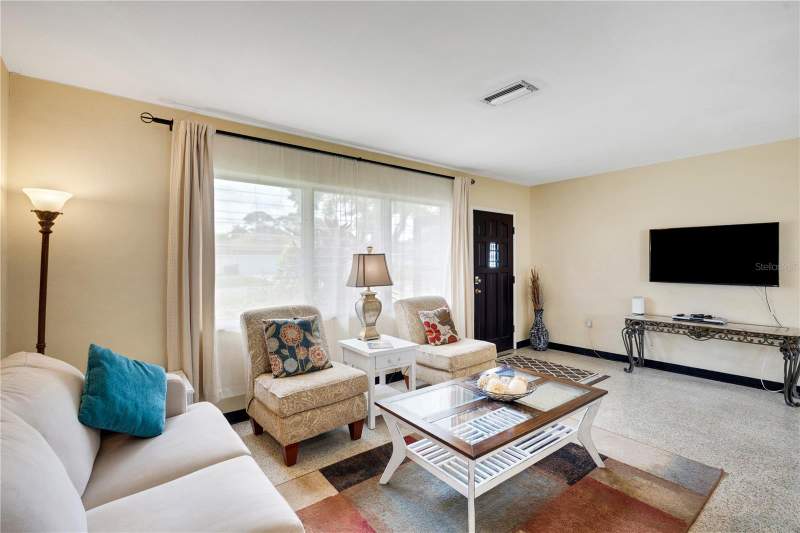 3 bedroom Single Family Residence at 2830 Siesta Drive, South Venice Unit 45, Venice — photo 5