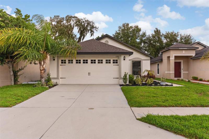 3 bedroom Single Family Residence at 2242 Caspian Drive, Villages At Bridgewater Village 3, Lakeland — photo 4