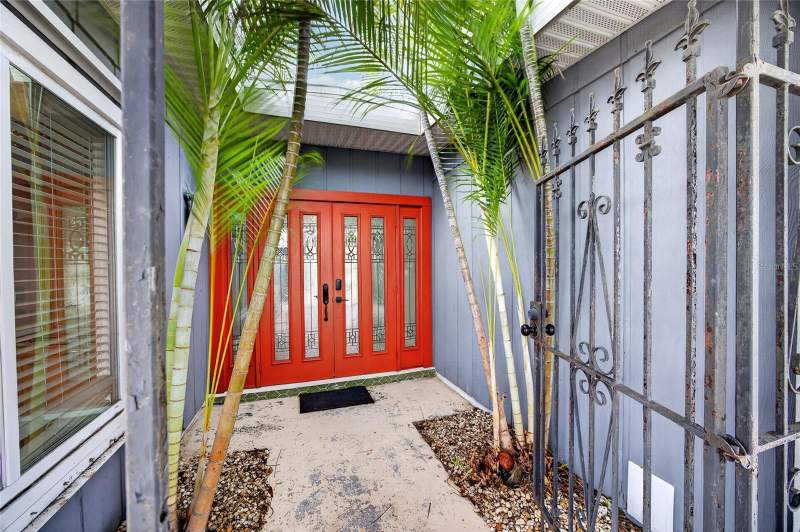 4 bedroom Single Family Residence at 182 Beeney Road, Port Charlotte Sec 040, Port Charlotte — photo 4