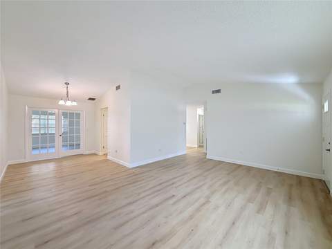 5622 Rosewall Circle, Leesburg FL - photo 12 of 57