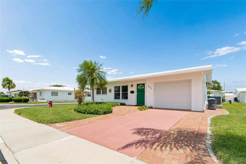 2 bedroom Condominium at 9771 37th Street, Mainlands Of Tamarac By The Gulf Unit 4 Condo, Pinellas Park — photo 5