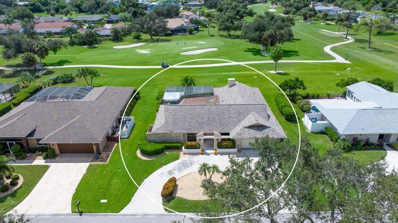 3 bedroom Single Family Residence at 3708 Torrey Pines Way, Country Club Of Sarasota The, Sarasota — photo 4