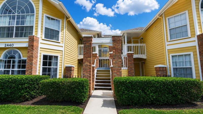 2440 SWEETWATER CLUB CIRCLE #40 home for sale in Sweetwater Club Condos for Sale: 5 Listings
