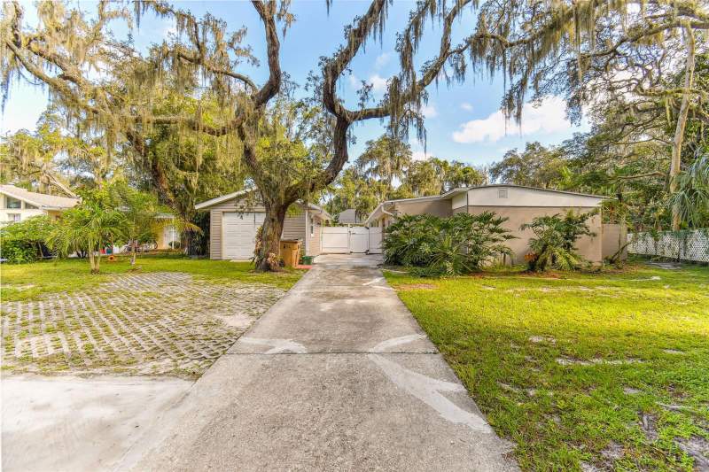 5 bedroom Single Family Residence at 414 Joyce Avenue, Temple Terrace Riverside Subdi, Temple Terrace — photo 4