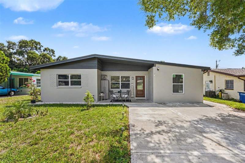 3 bedroom Single Family Residence at 1935 Atlantis Drive, Sunset Point Estates, Clearwater — photo 2