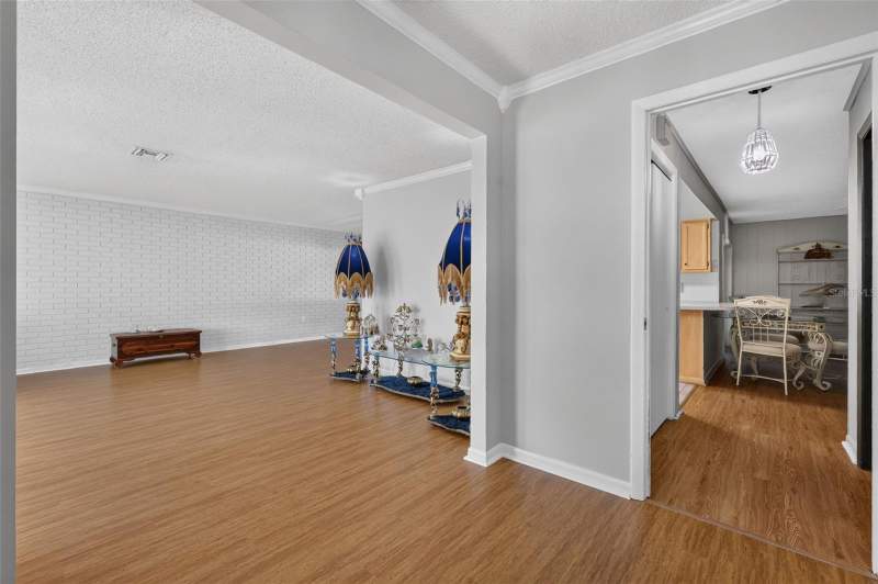 3 bedroom Single Family Residence at 241 S 7th St, Crystal Lake Estates, Lake Hamilton — photo 5