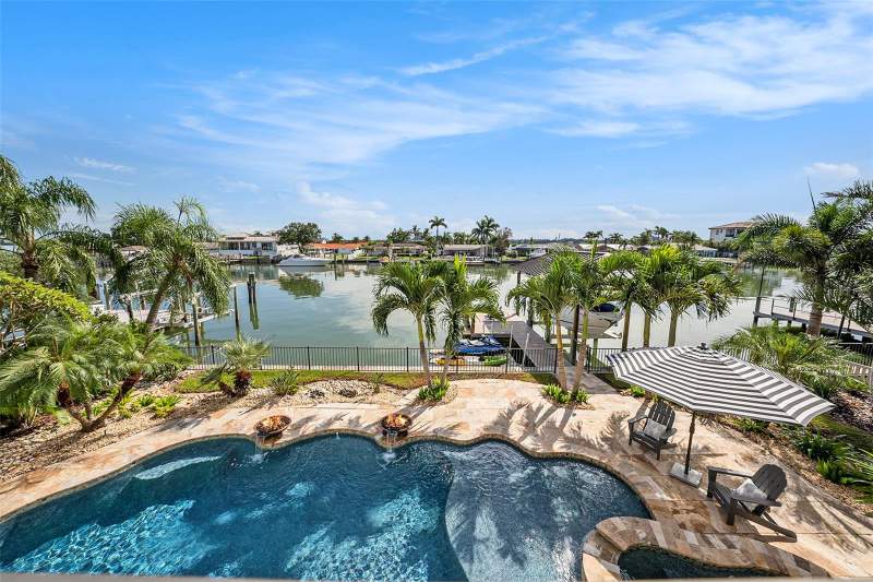 231 MIDWAY ISLAND home for sale in Island Estates Of Clearwater