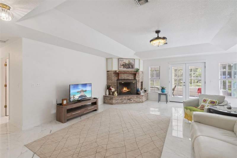 3 bedroom Single Family Residence at 22726 WINTERWILLOW LANE, ACREAGE & UNREC, EUSTIS — photo 5