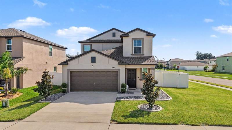 5 bedroom Single Family Residence at 6450 Back Forty Loop, Abbott Square Phase 2, Zephyrhills — photo 4
