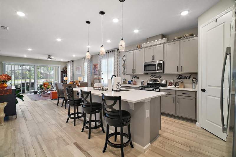 4 bedroom Single Family Residence at 2451 Spring Breeze Drive, Seasons/Hillside, Leesburg — photo 5