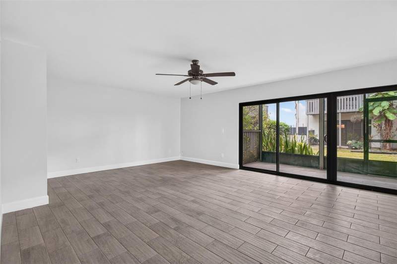 2 bedroom Condominium at 876 116th Avenue #103, Peppertree Village Condo, St Petersburg — photo 4