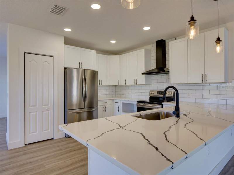 4 bedroom Single Family Residence at 307 Big Black Lane, Poinciana Nbrhd 06 Village 07, Poinciana — photo 5