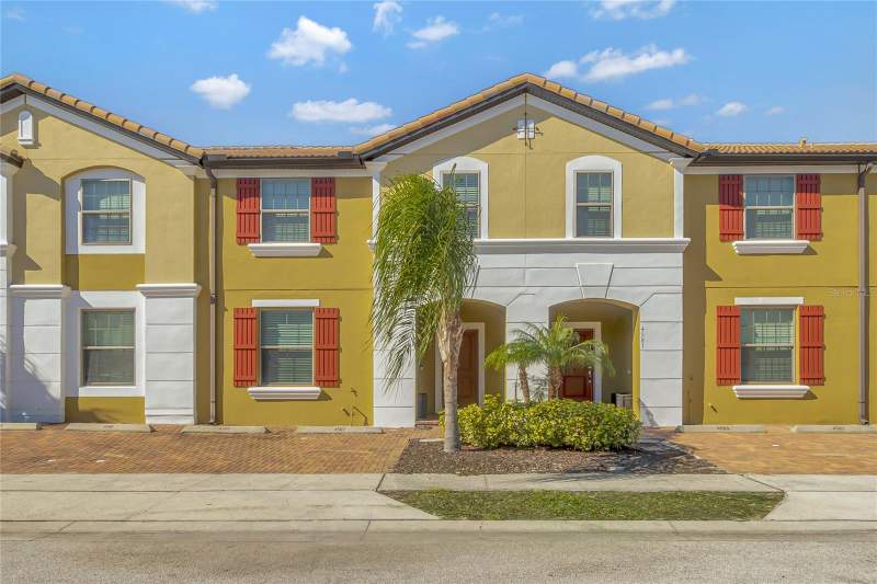 5 bedroom Townhouse at 4587 TERRASONESTA DRIVE, OAKMONT TOWNHOMES, DAVENPORT — photo 1