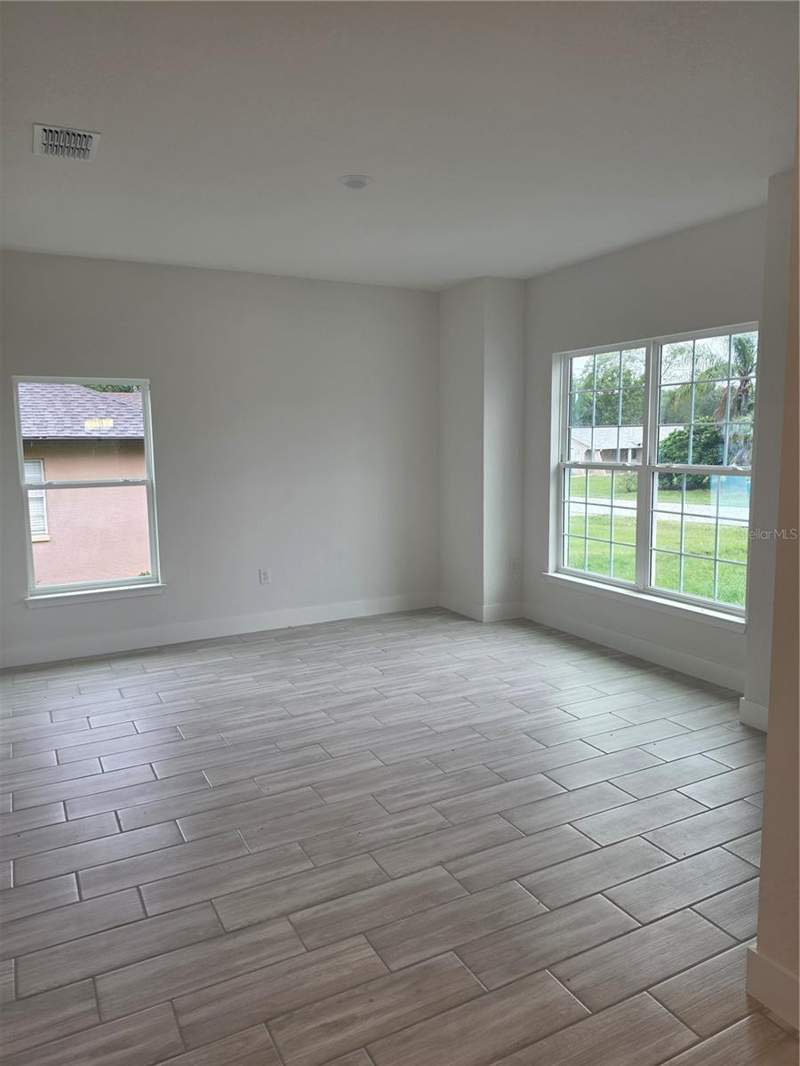 4 bedroom Single Family Residence at 12288 Landfair Street, Spring Hill, Spring Hill — photo 4