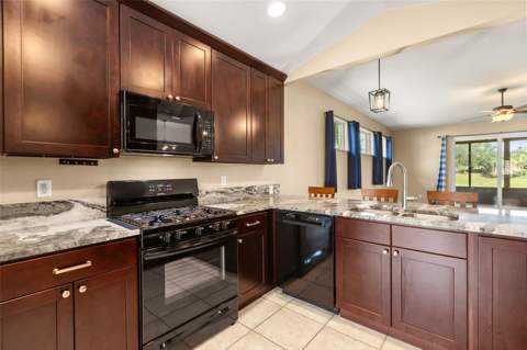 4991 Portsmouth Street, Tavares FL - photo 15 of 63