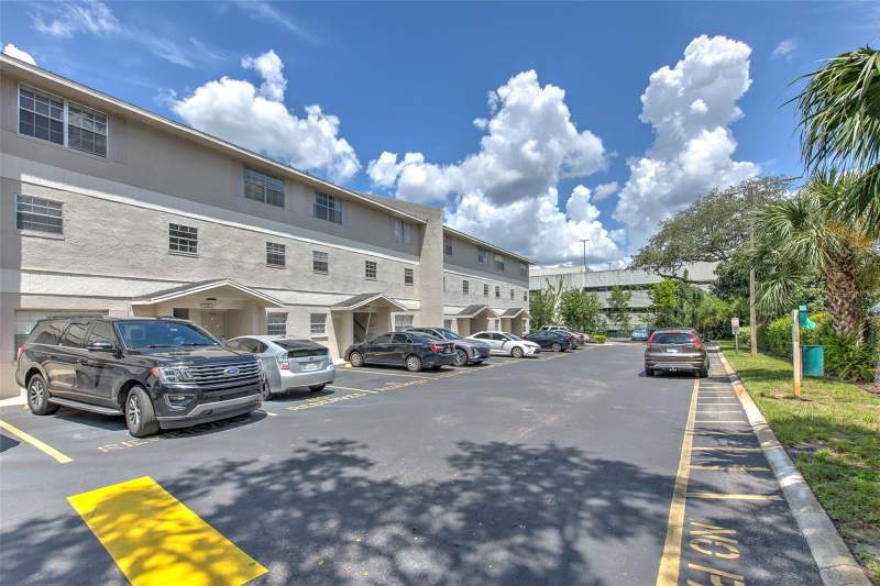 2 bedroom Condominium at 14454 Reuter Strasse Circle #712, Bavarian Village Ph III Con, Tampa — photo 2