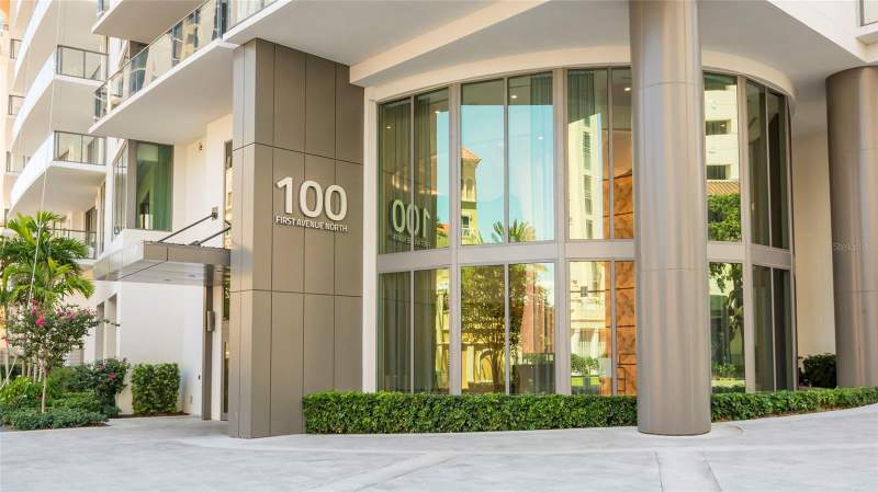 2 bedroom Condominium at 100 1st Avenue #1804, One St Petersburg Condo, St Petersburg — photo 2