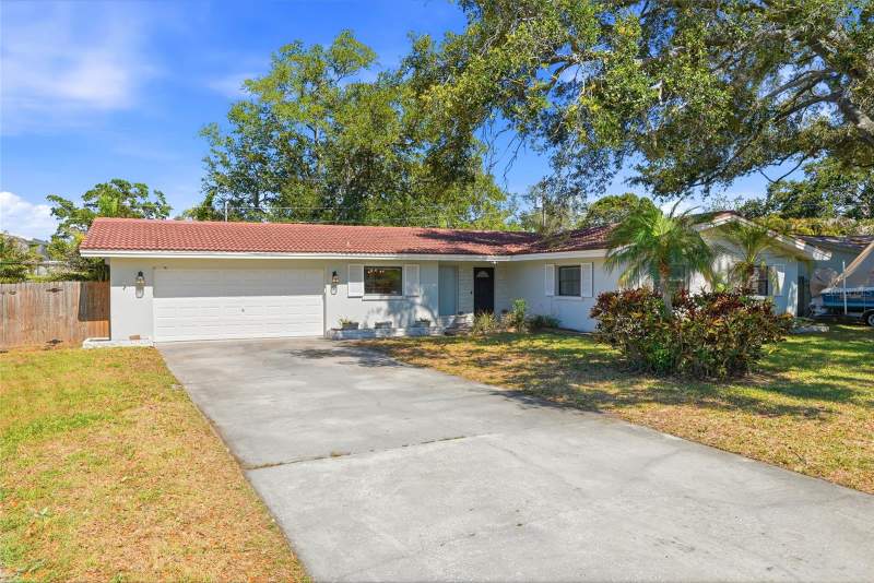 3 bedroom Single Family Residence at 1349 Viewtop Drive, Douglas Manor Park 1st Add, Clearwater — photo 4