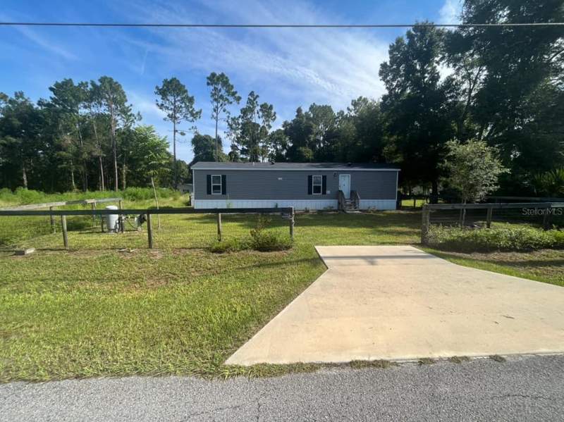2 bedroom Manufactured Home at 11347 NW 12th Lane, Ocala Estate, Ocala — photo 3