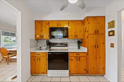 12510 Noreast Lake Drive, Tampa FL - photo 21 of 43