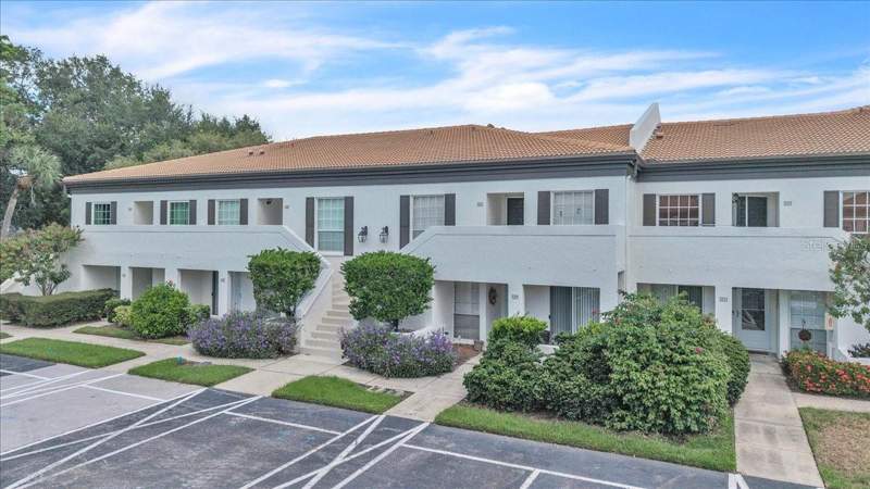2 bedroom Condominium at 5209 Wedgewood Lane #17, Wedgewood Lake, Sarasota — photo 2