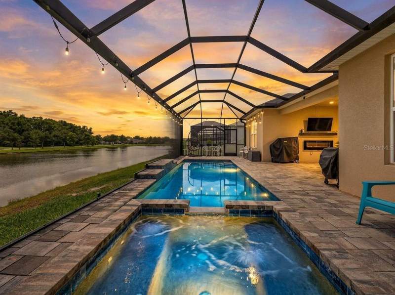 4 bedroom Single Family Residence at 6946 Talamore Drive, Watergrass, Wesley Chapel — photo 3